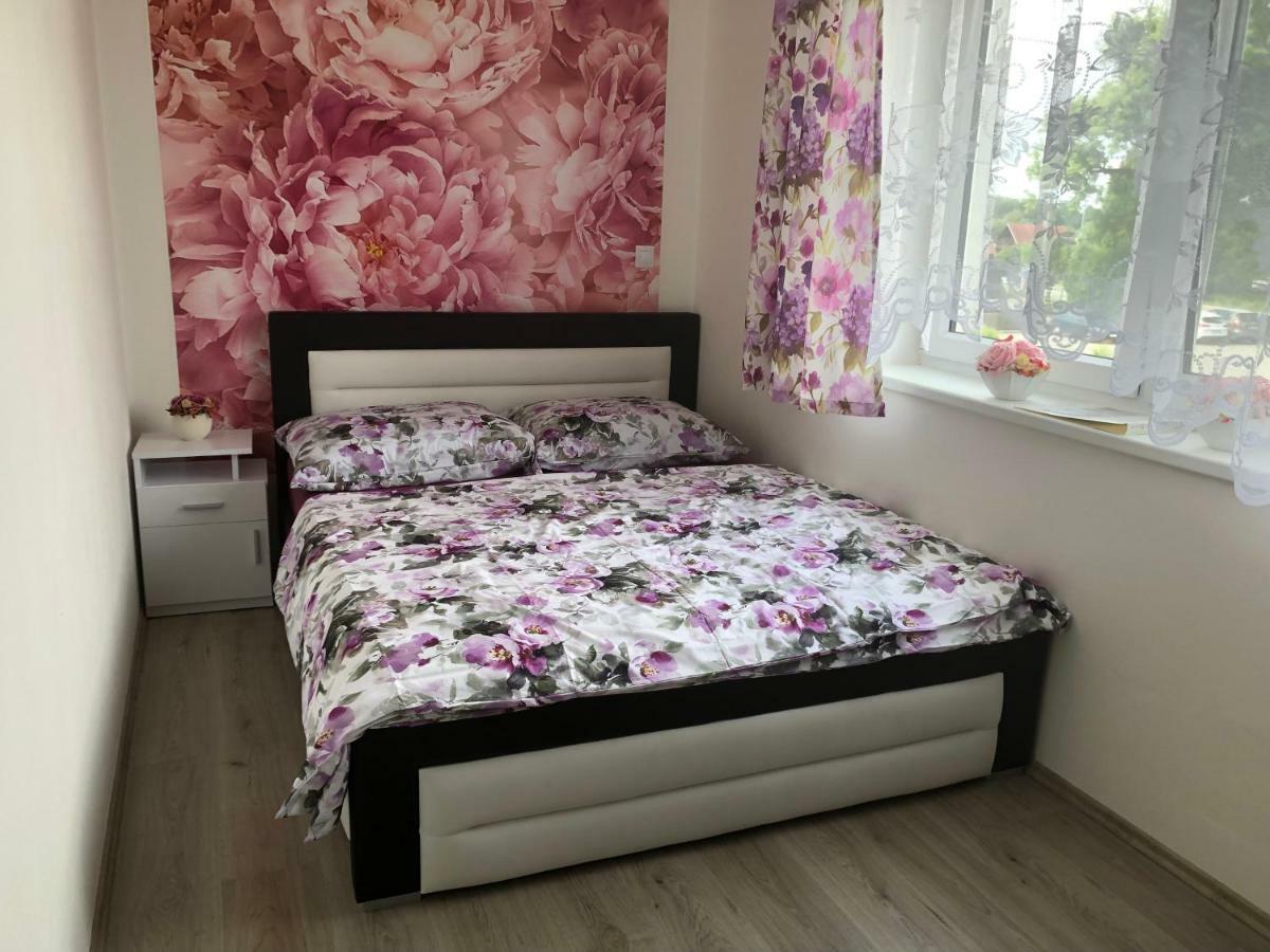 Apartman Na Lukach - Kopretina Trebon Ngoại thất bức ảnh