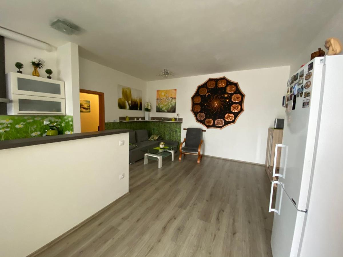 Apartman Na Lukach - Kopretina Trebon Ngoại thất bức ảnh